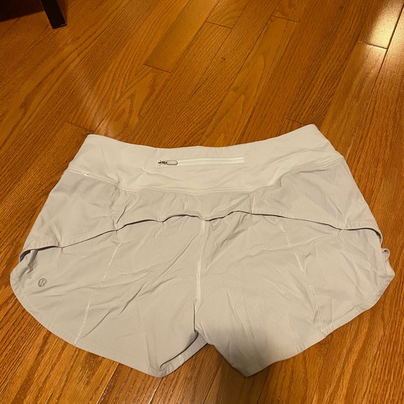 Lululemon speed up shorts - Picture 2 of 3